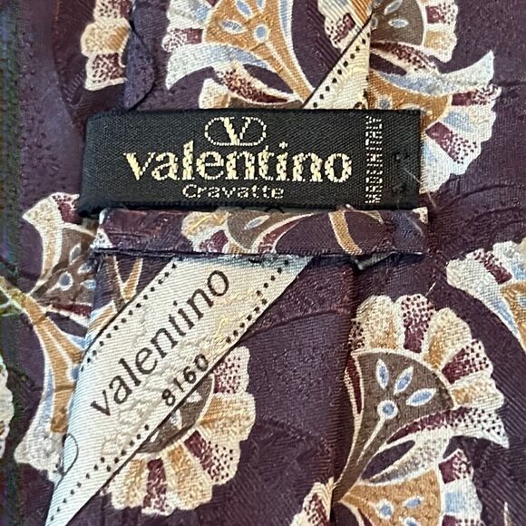 Valentino Italian 100% Silk Eggplant Purple Men’s Tie w/ Handheld Fan Design - Picture 9 of 16